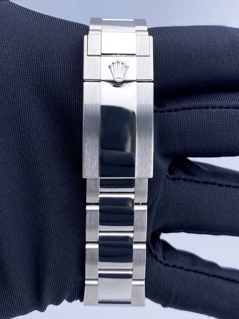 Rolex Daytona 126500 LN Image 6